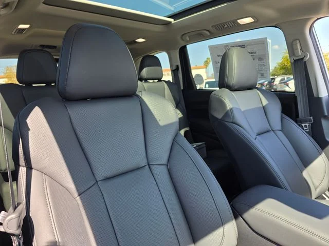 New 2026 ICE SILVER METALLIC Subaru Onyx Edition Touring 7-Passenger image 9