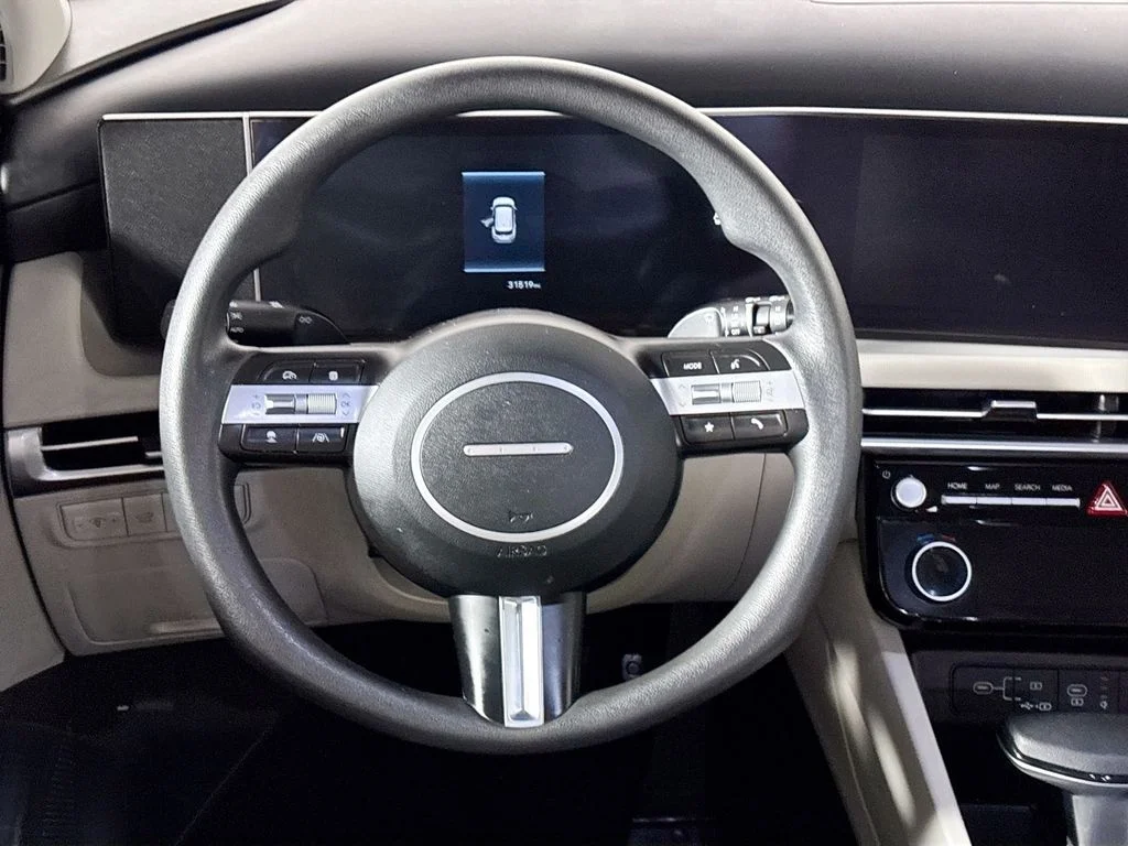 Used 2025 Silver Hyundai SEL image 13