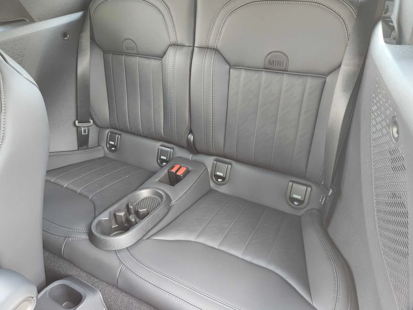 New 2026 Melting Silver III Metallic MINI Cooper S image 7