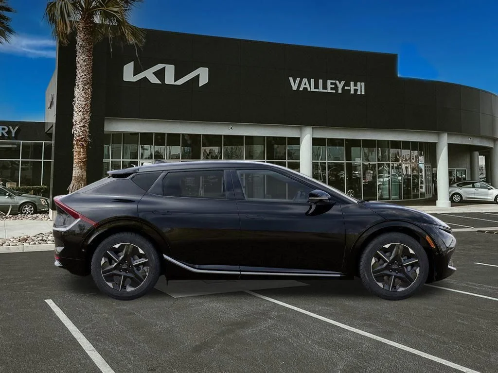 2025 Kia EV6 Wind - Photo 8