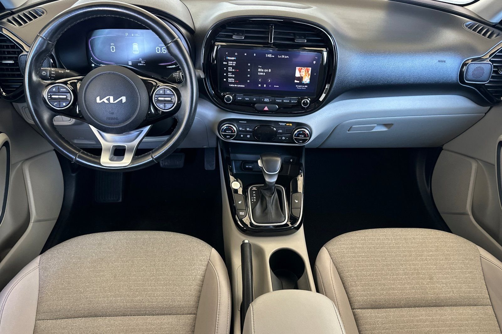 Used 2023 Green Kia EX image 14