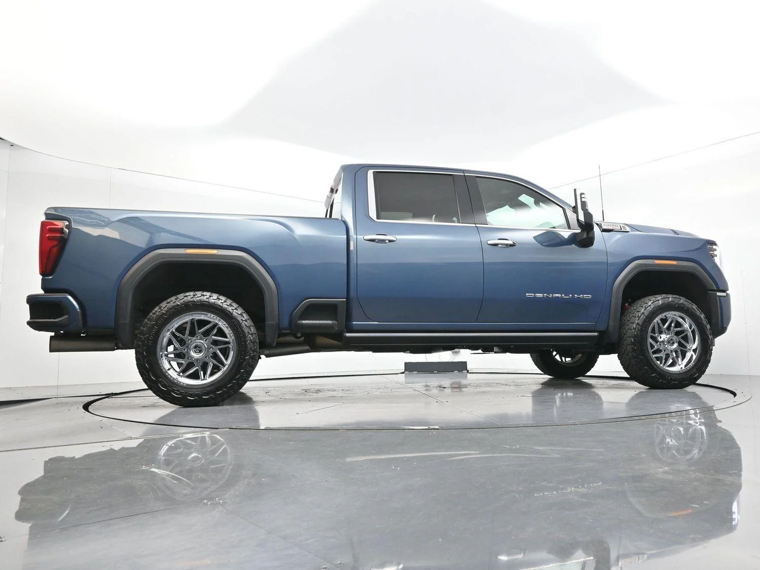 Used 2024 Downpour Metallic GMC Denali image 46