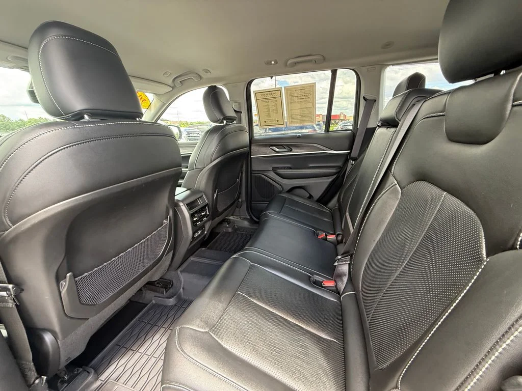 Used 2023 Black Jeep Limited image 21