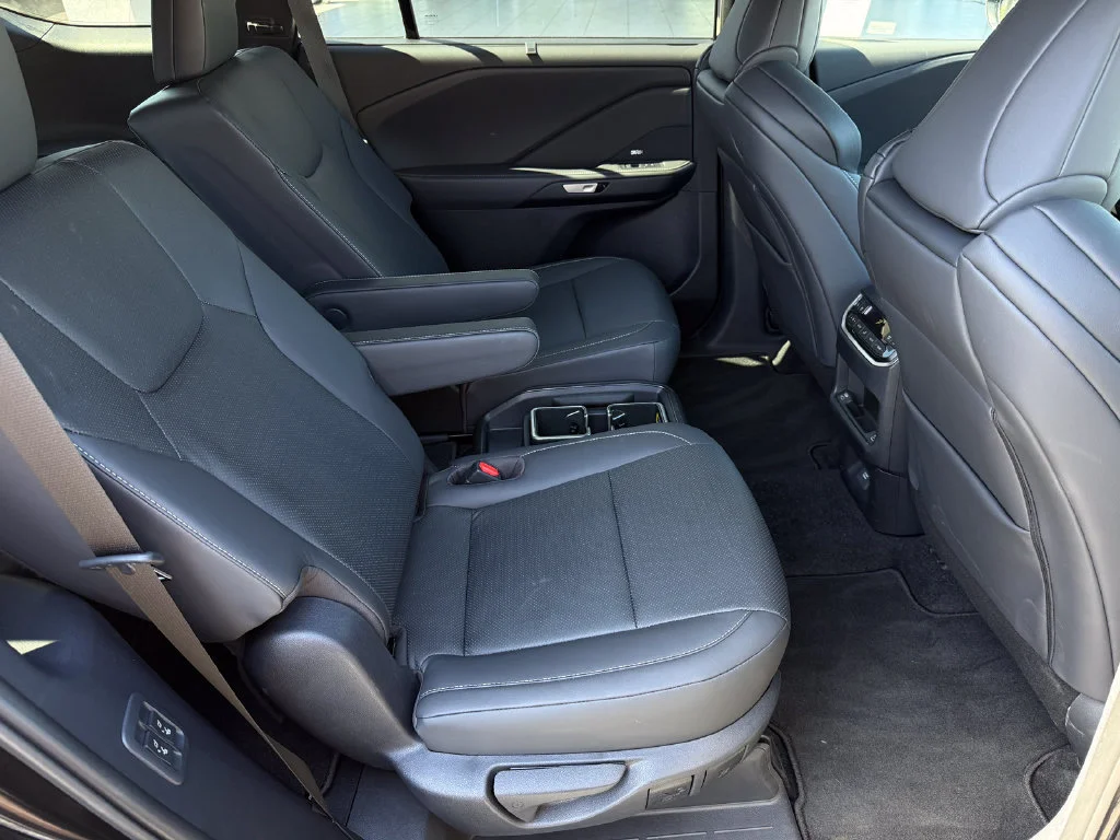 Used 2026  Lexus TX 500h F SPORT Performance Premium image 19