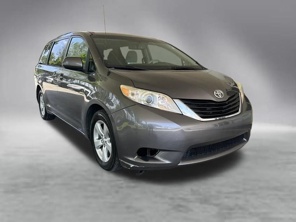 Used 2014 Gray Toyota LE image 2