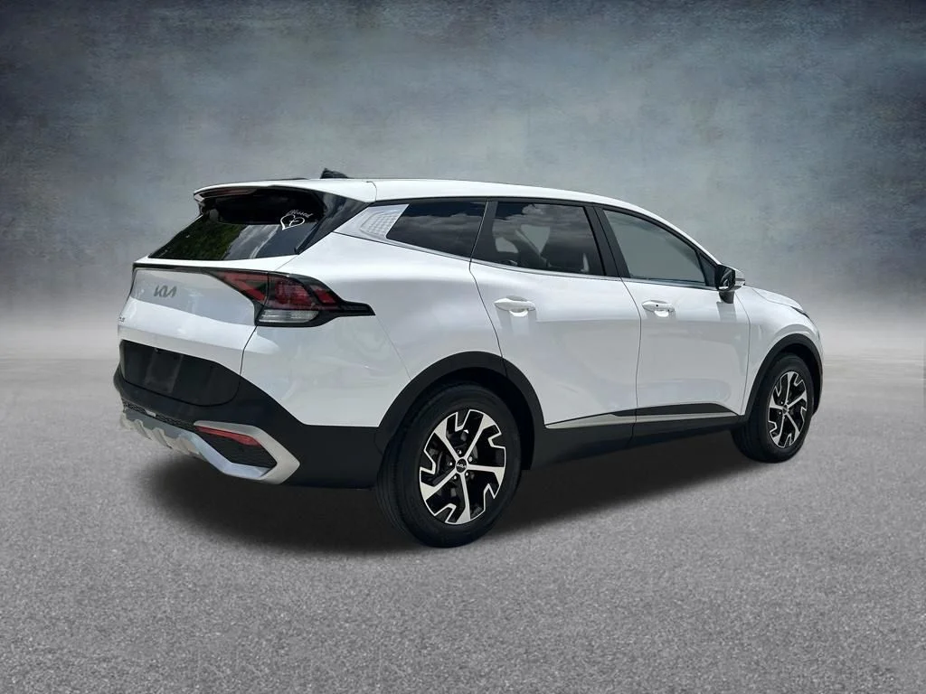 Used 2023 White Kia EX image 5
