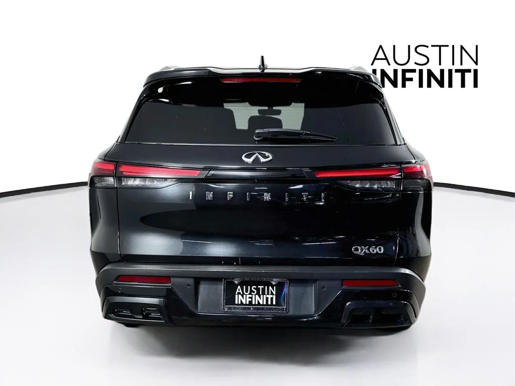 Certified Used 2024 Mineral INFINITI LUXE image 8