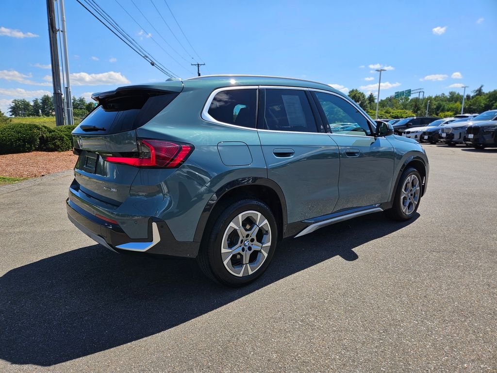 Certified Used 2026 Cape York Green Metallic BMW xDrive28i image 7