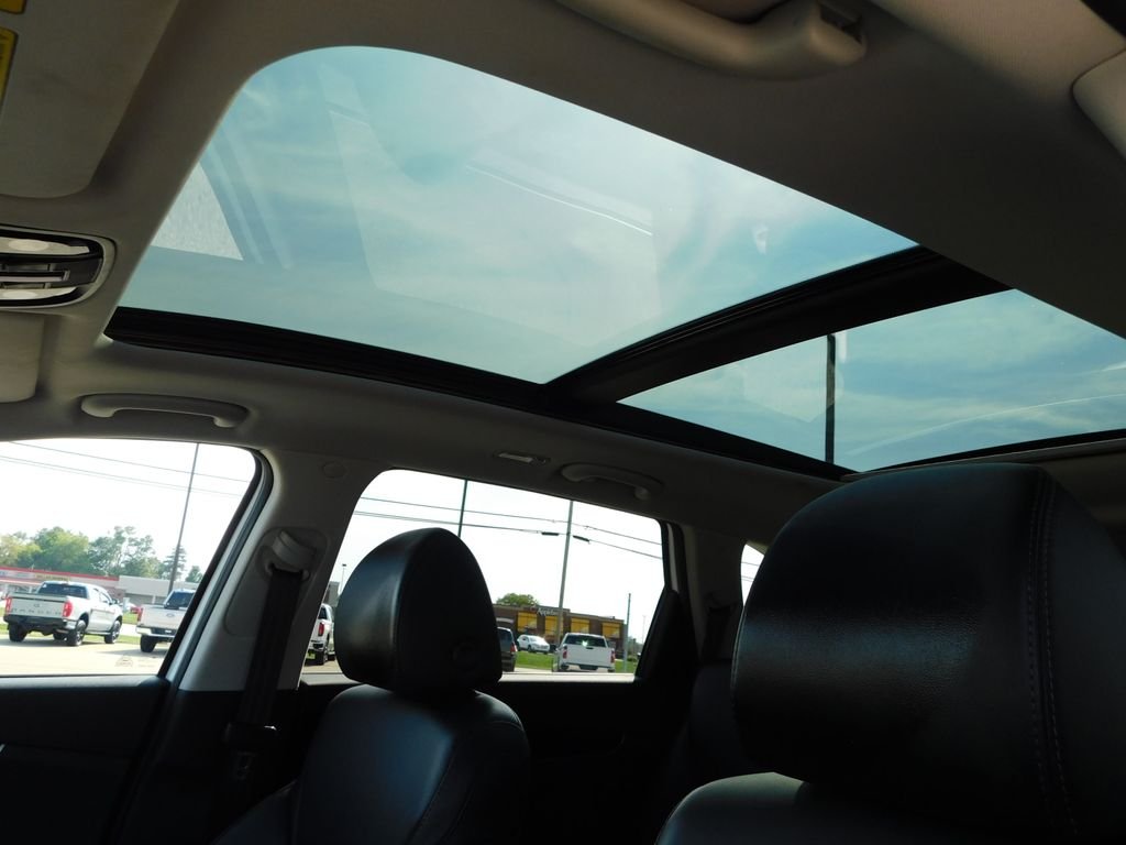 Used 2020 White Kia SX image 12