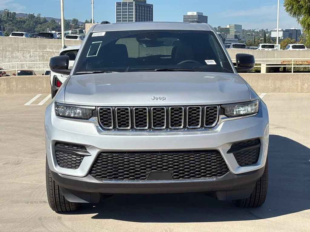 New 2026 Silver Jeep Laredo X image 7