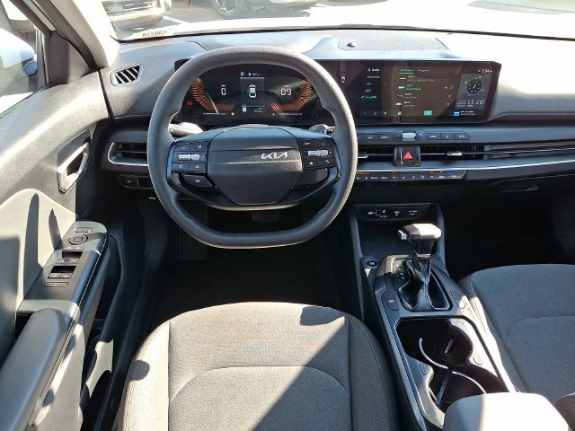 Used 2025 White Kia LXS image 14