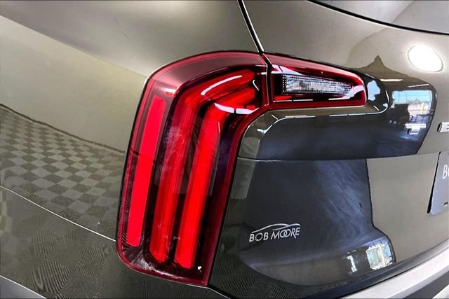 Used 2020 Green Kia EX image 22