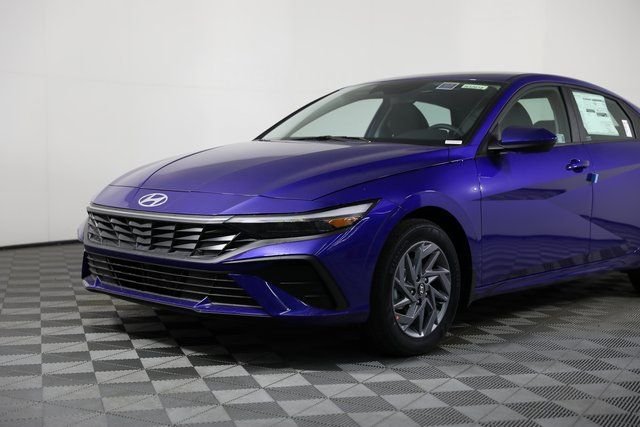 2025 Hyundai Elantra Blue - Photo 26