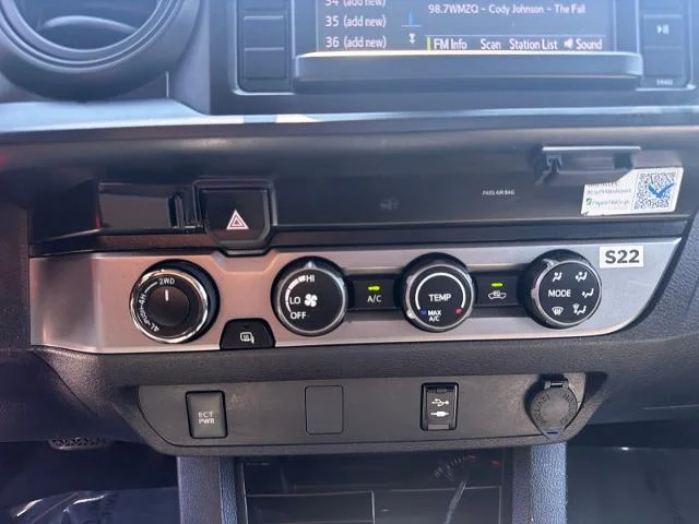Used 2019 Super White Toyota  image 18
