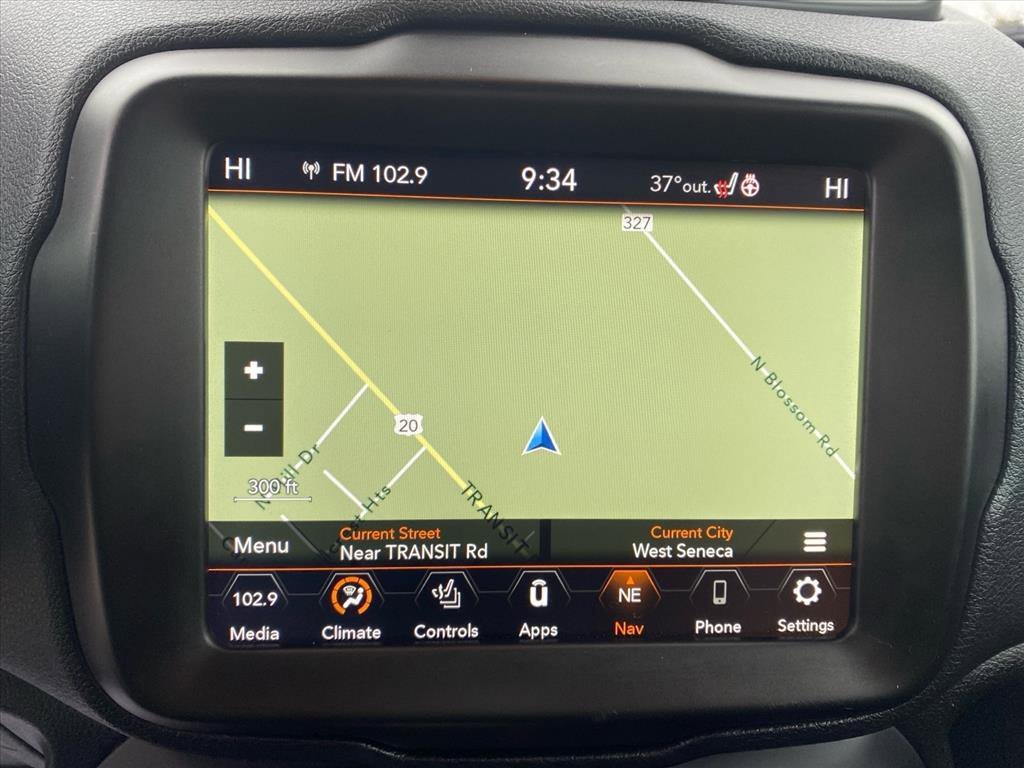 Used 2022 Sting-Gray Clearcoat Jeep Latitude image 15