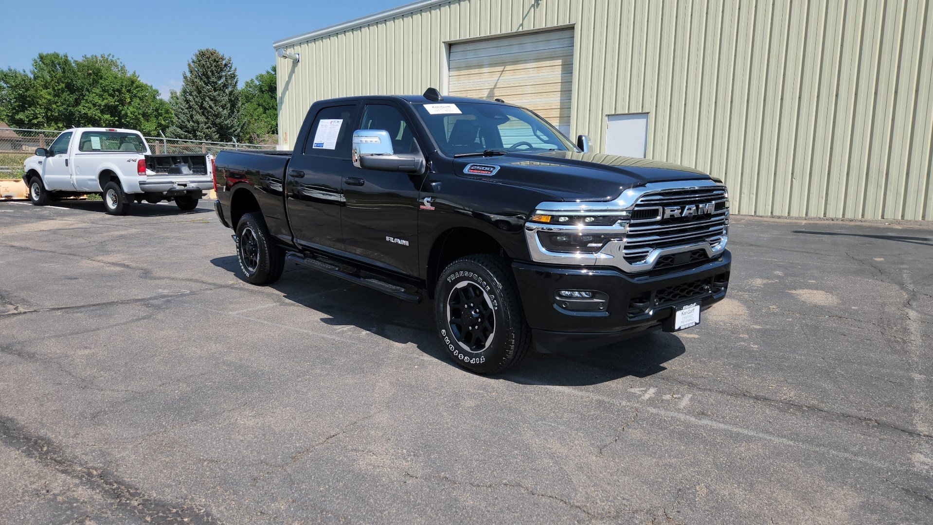 Used 2025 Diamond Black Crystal Pearlcoat Ram Laramie image 13