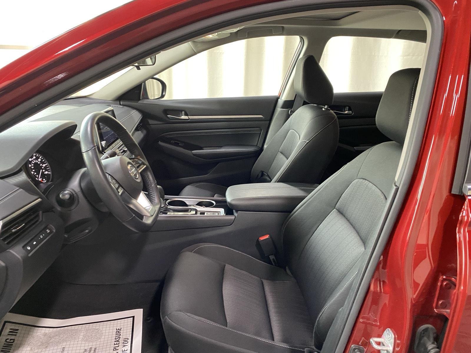 Used 2022 Scarlet Ember Tintcoat Nissan 2.5 SV image 16