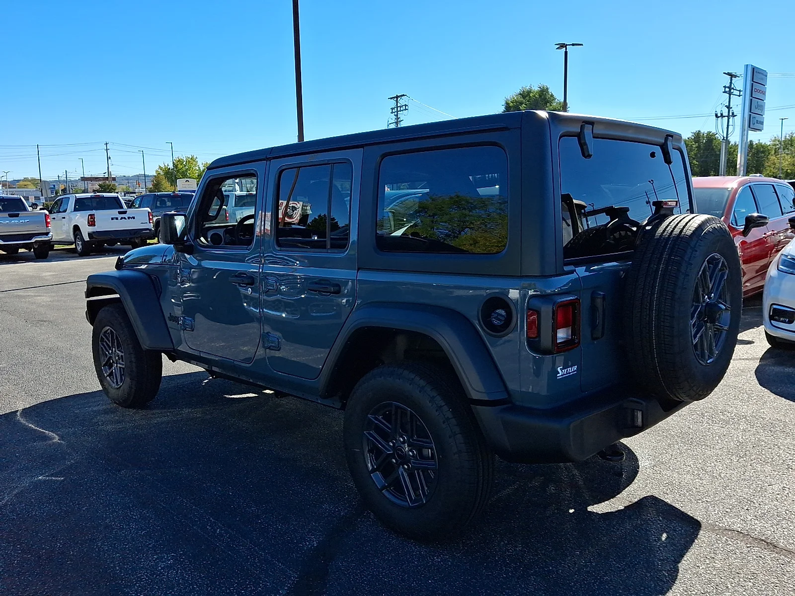 New 2026 Anvil Clear-Coat Exterior Paint Jeep Sport S image 6