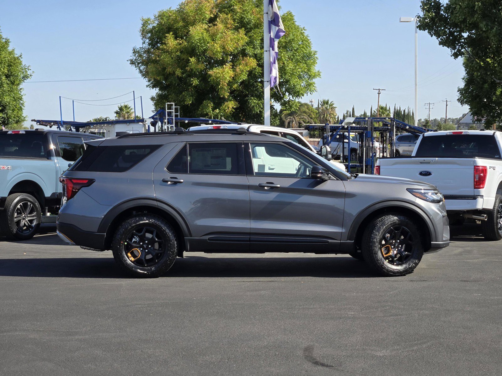New 2026 Carbonized Gray Metallic Ford Tremor® image 3