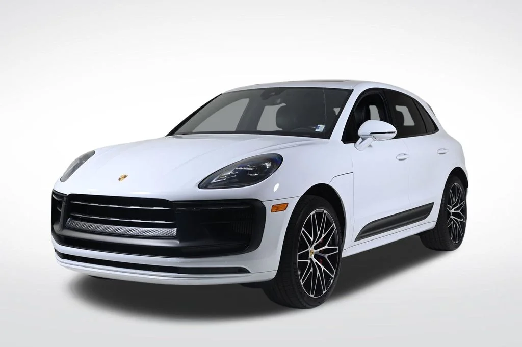 2022 Porsche Macan GTS's photo