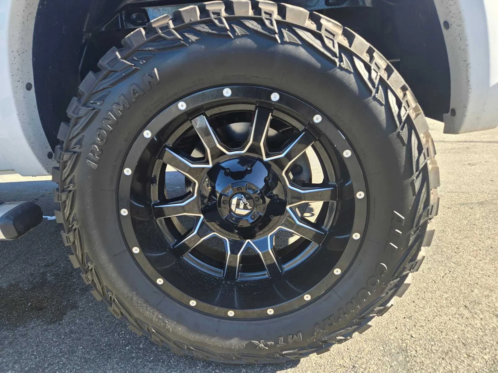 Used 2016  Ram Longhorn Limited image 30