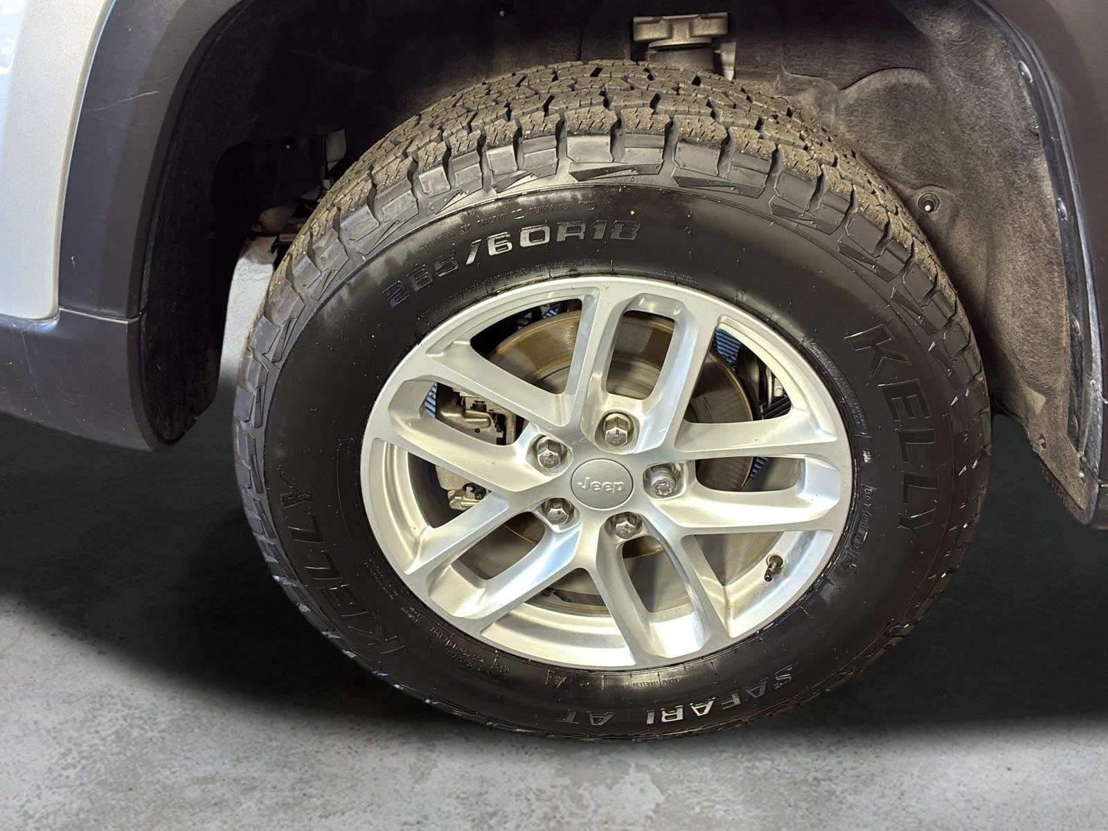 Used 2024 Silver Zynith Jeep Laredo X image 14