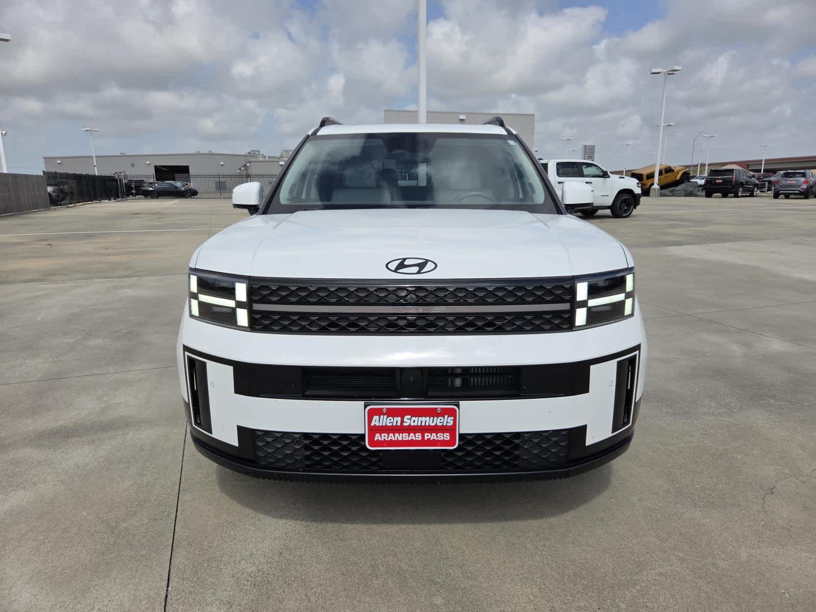 Used 2024 Serenity White Hyundai Calligraphy image 8