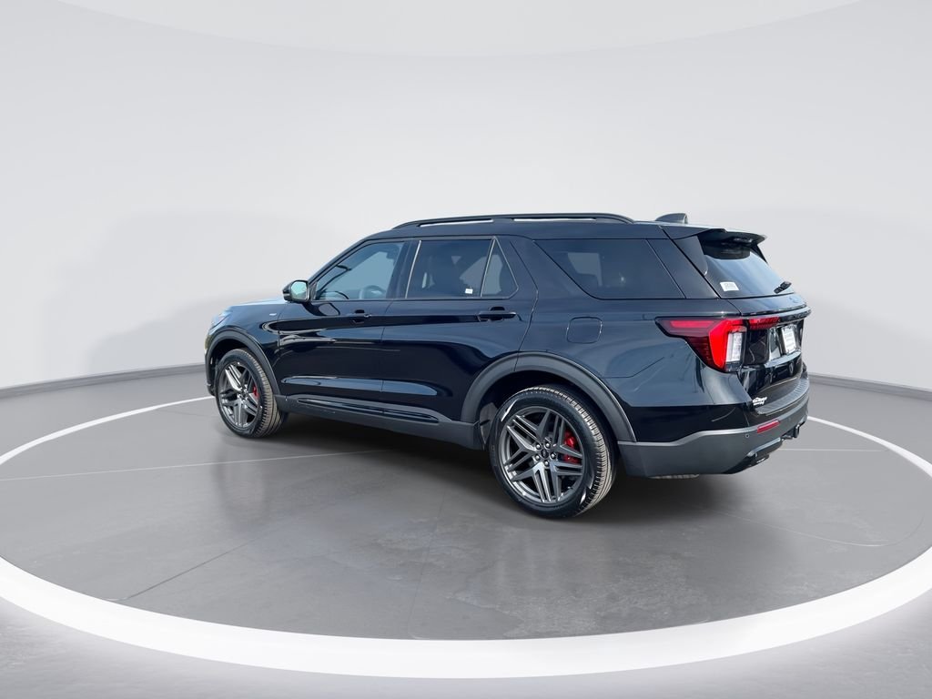 Certified Used 2025 Black Ford ST-Line image 6
