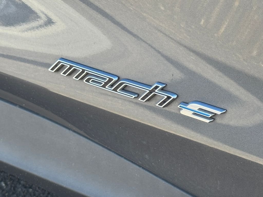 Used 2023 Gray Ford Select image 2