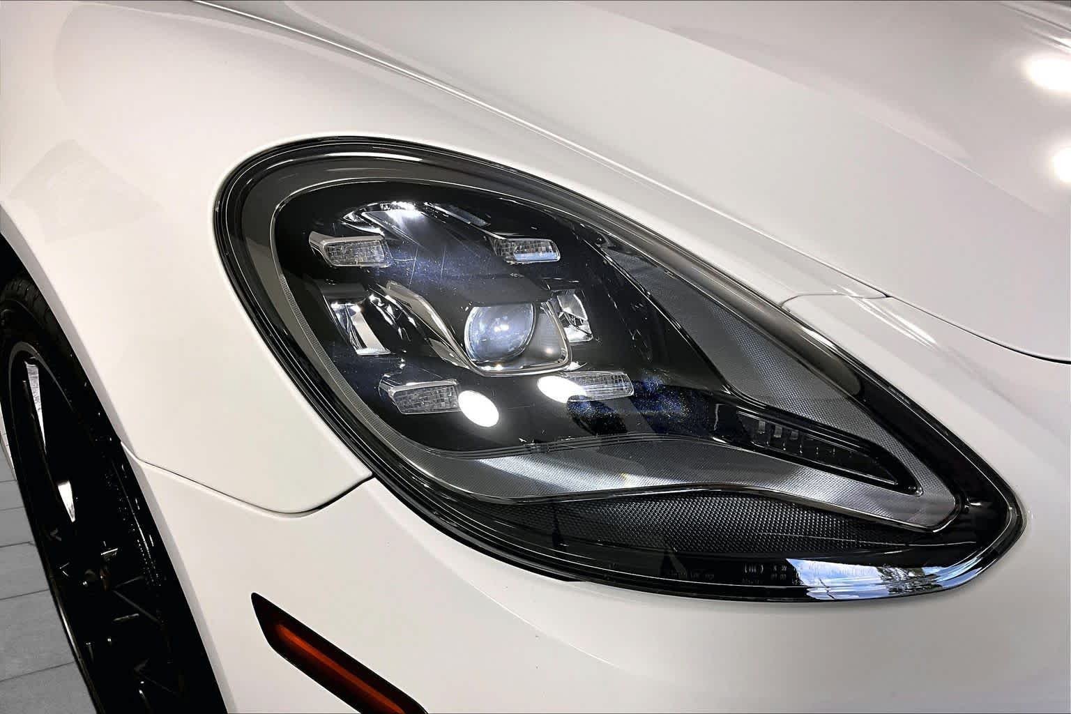 Used 2021 Carrara White Metallic Porsche 4S E-Hybrid image 26