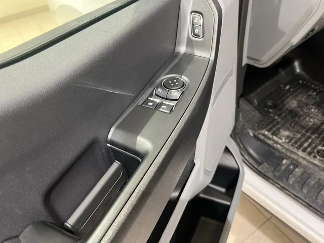 New 2026 Oxford White Ford F-250® XL image 43