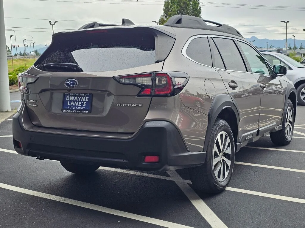 Used 2024 Brilliant Bronze Metallic Subaru Premium image 5