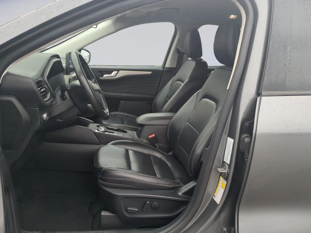 Used 2021 Gray Ford SEL image 12