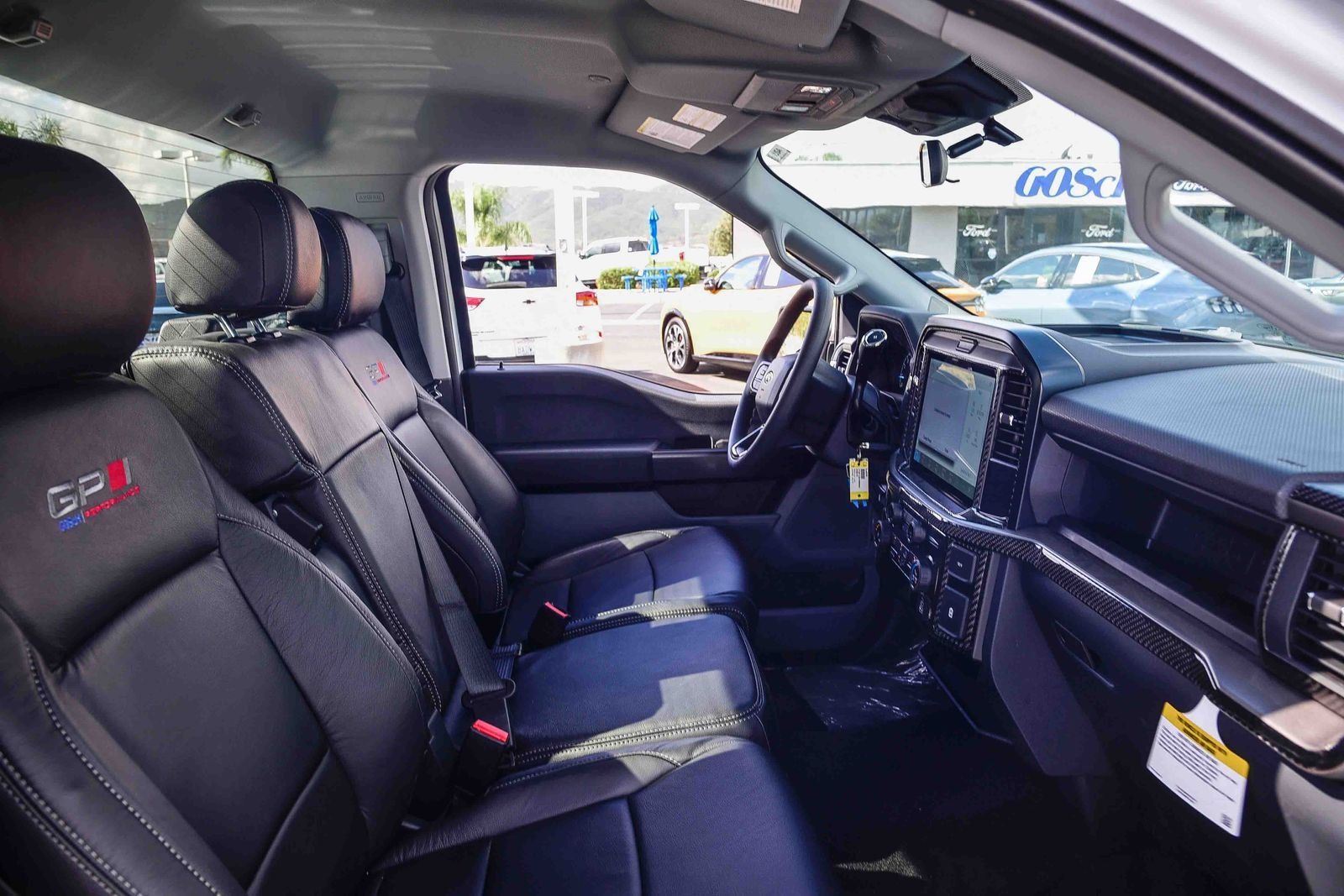New 2026 Oxford White Ford XL image 15