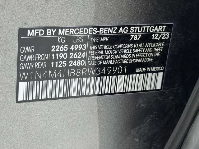 Used 2024 Gray Mercedes-Benz GLB 250 image 31