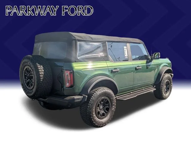 Used 2022 Green Ford Badlands image 4