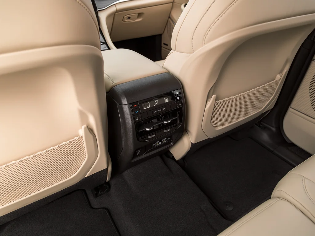 Used 2022 White Jeep Limited image 21