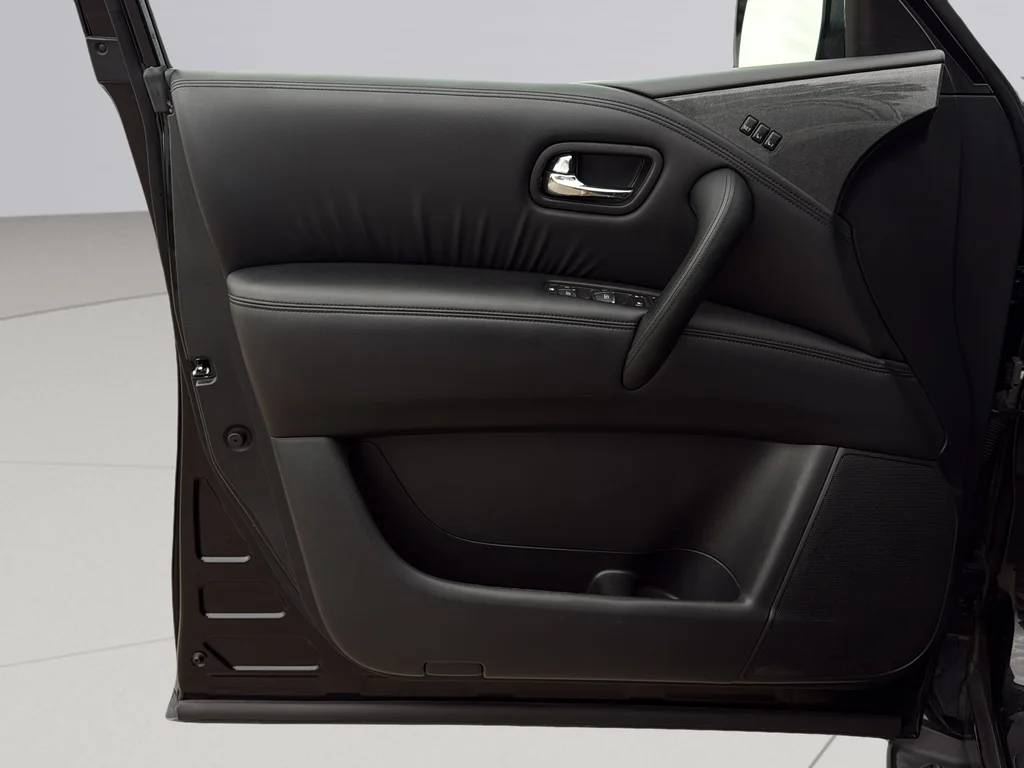 Used 2021 Super Black Nissan SL image 25