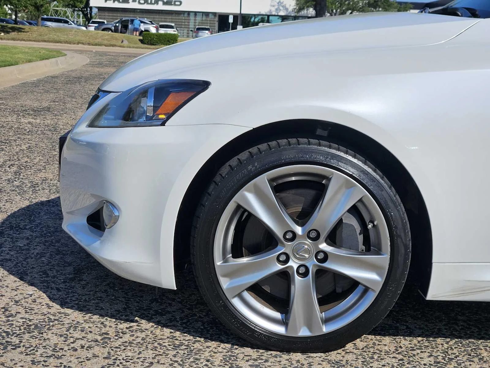 Used 2014 Starfire Pearl Lexus  image 5