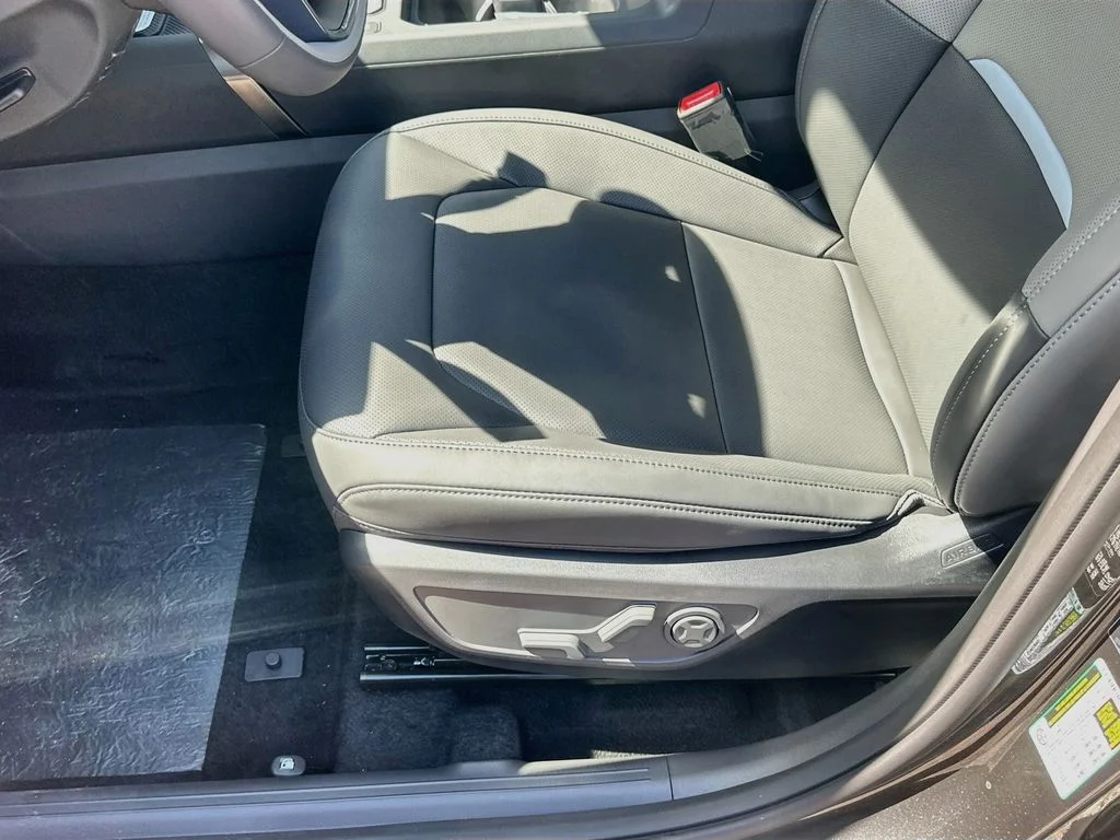 New 2027 Interstellar Gray Kia EX image 18