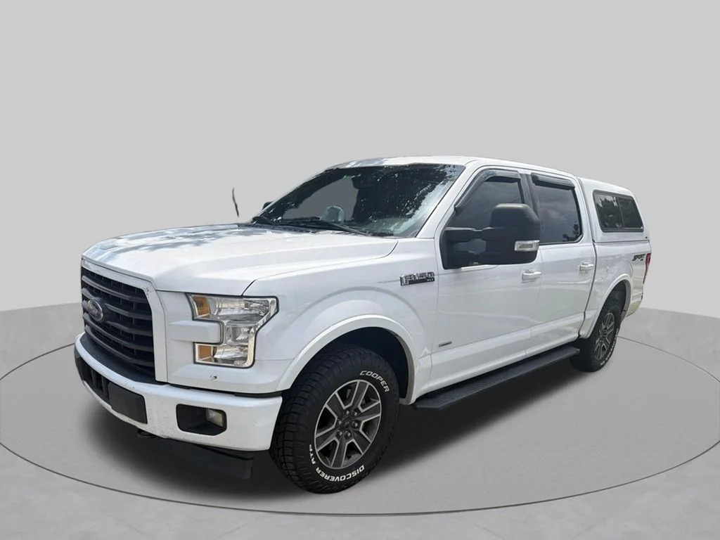 Used 2017 White Ford XLT image 5