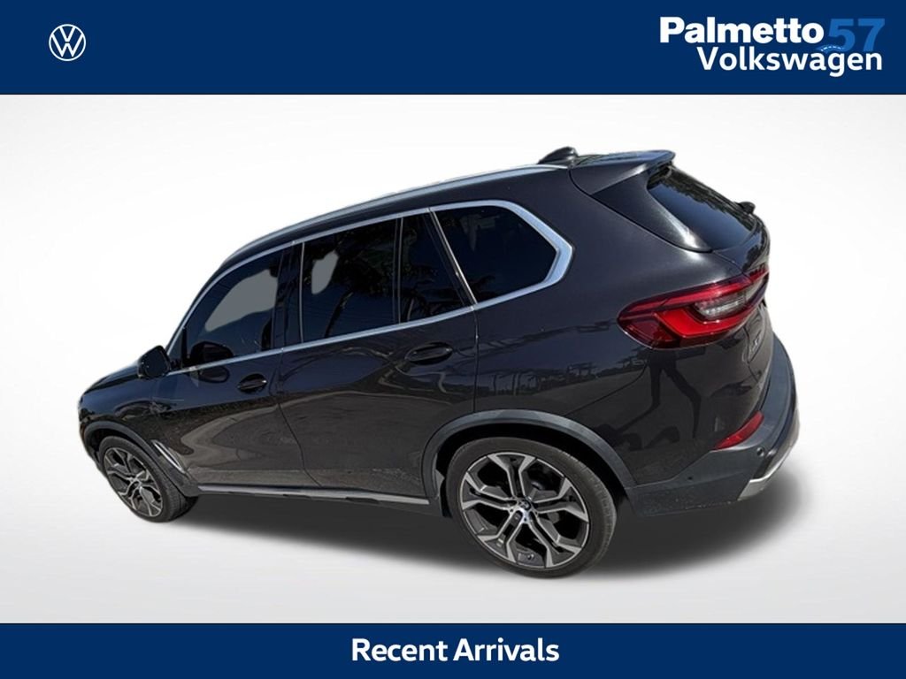 Used 2020 Gray BMW sDrive40i image 1