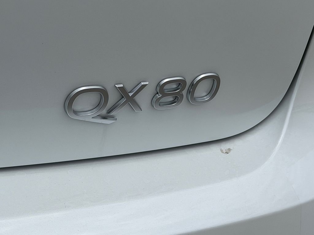 New 2027 RADIANT WHITE INFINITI Luxe 2WD image 9