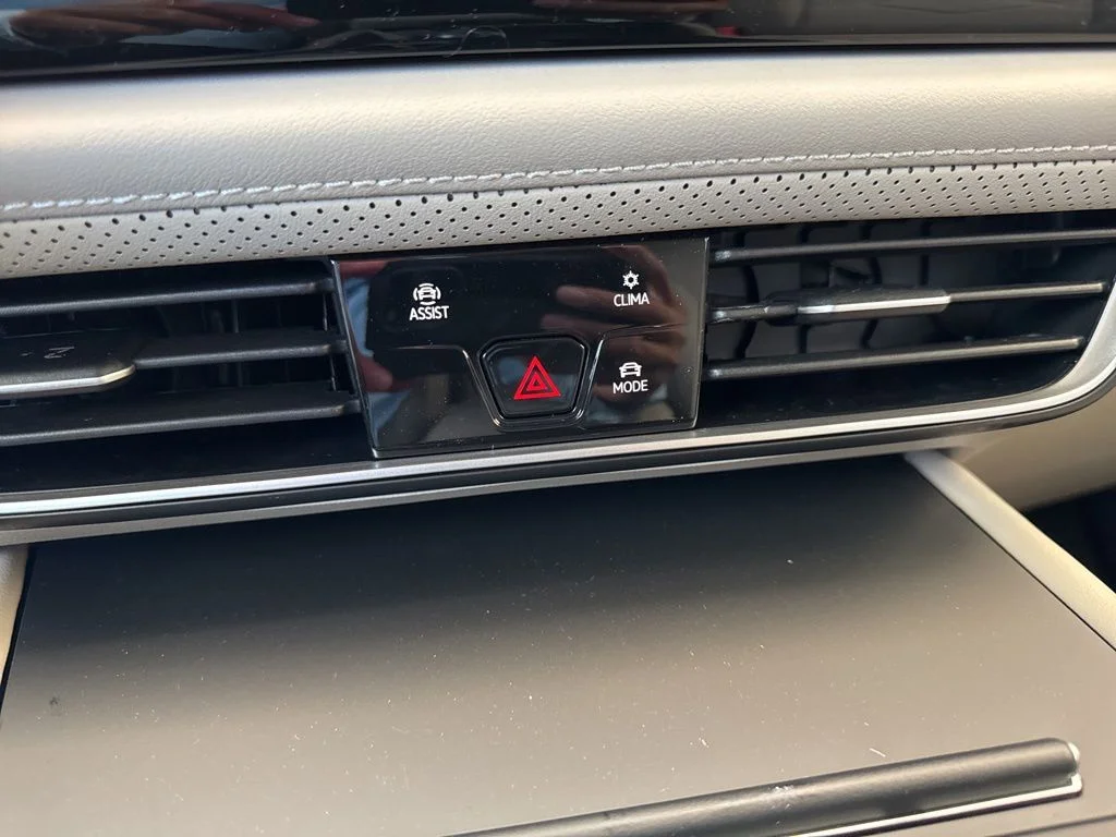 New 2026 White Volkswagen 2.0T SE image 35