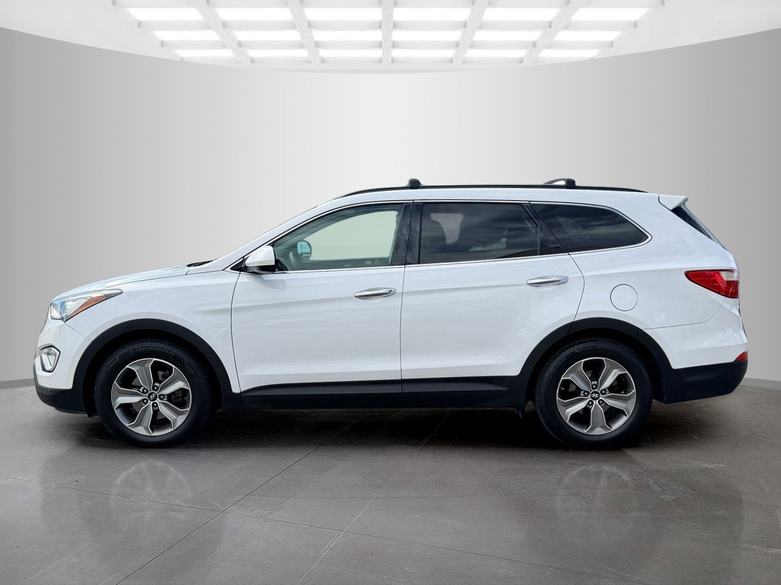 Used 2015 White Hyundai GLS image 8