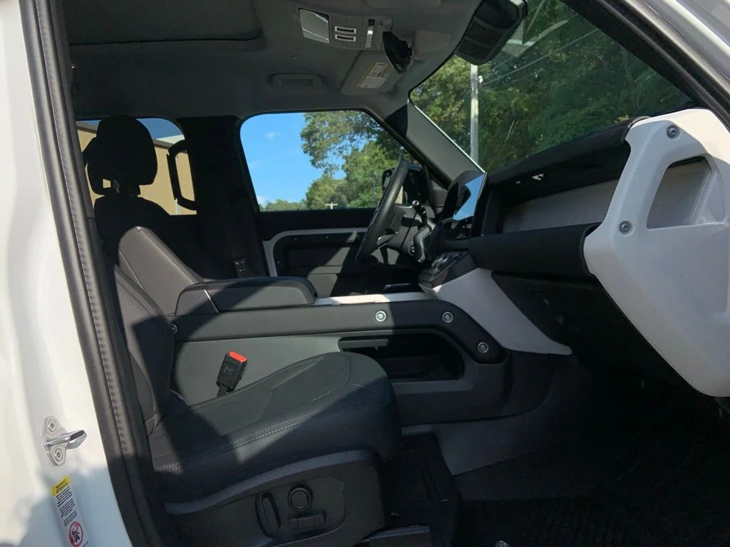 Certified Used 2025 White Land Rover S image 18