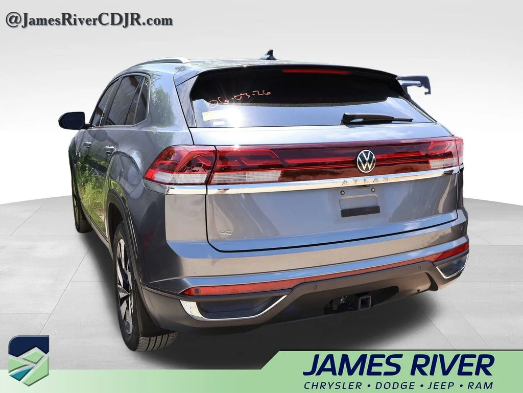 Used 2024 Gray Volkswagen 2.0T SE w/Technology image 17