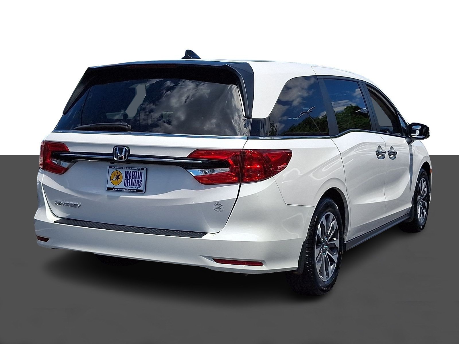 Certified Used 2024 Platinum White Pearl Honda EX-L image 6