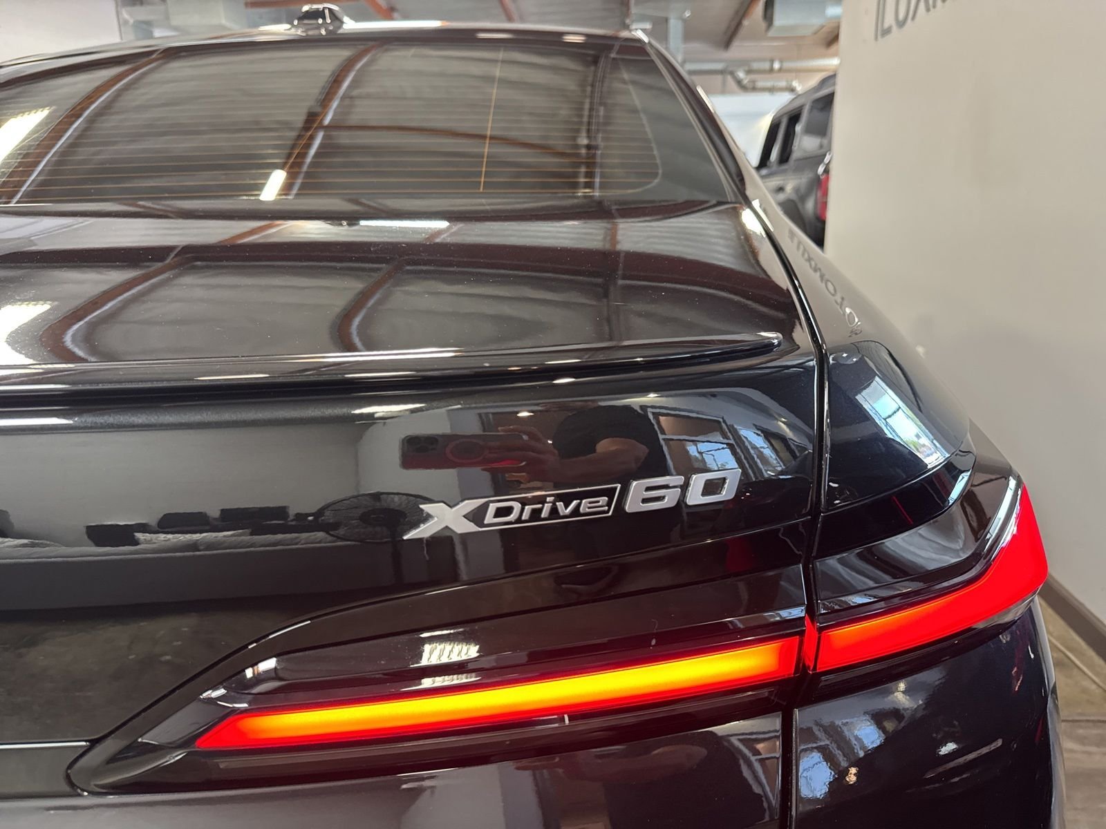 Used 2025 Black BMW xDrive60 image 24