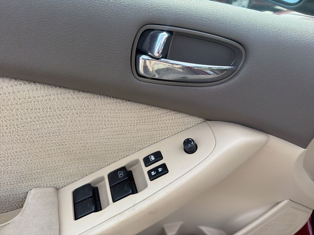 Used 2011 Red Nissan 2.5 S image 13